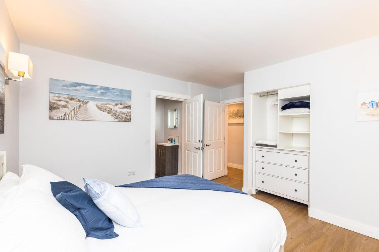Luxury Modern 3 Bedroom Apartment In City Centre 爱丁堡 外观 照片