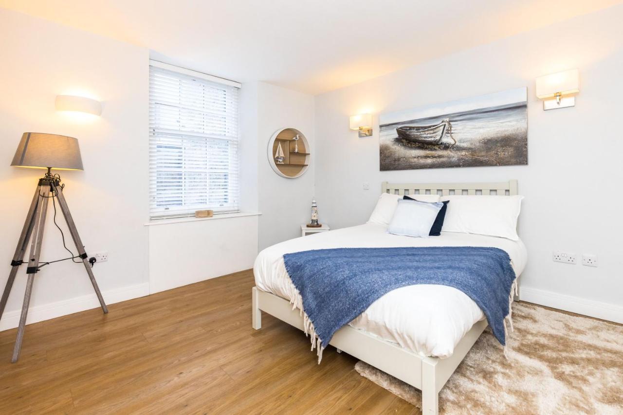 Luxury Modern 3 Bedroom Apartment In City Centre 爱丁堡 外观 照片