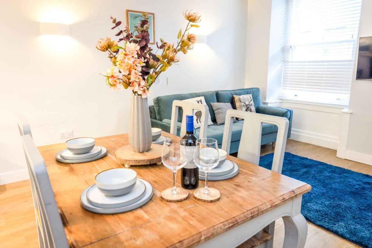 Luxury Modern 3 Bedroom Apartment In City Centre 爱丁堡 外观 照片