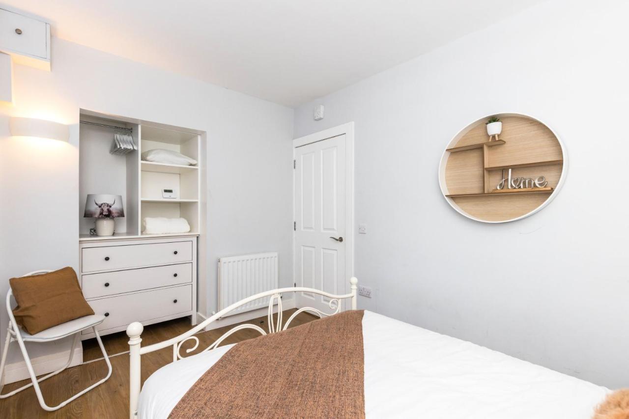 Luxury Modern 3 Bedroom Apartment In City Centre 爱丁堡 外观 照片