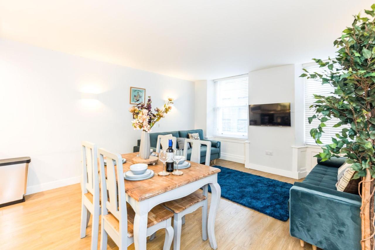 Luxury Modern 3 Bedroom Apartment In City Centre 爱丁堡 外观 照片