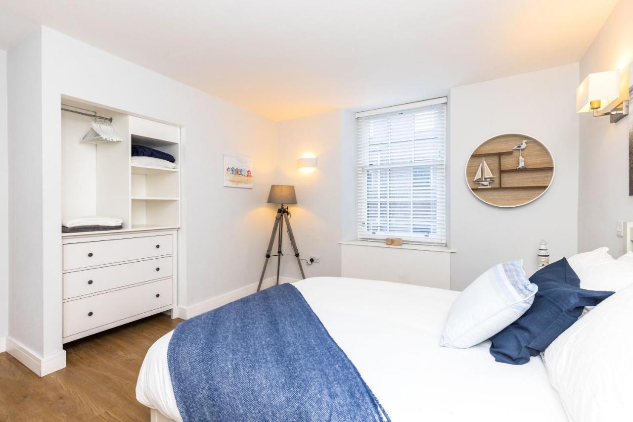 Luxury Modern 3 Bedroom Apartment In City Centre 爱丁堡 外观 照片