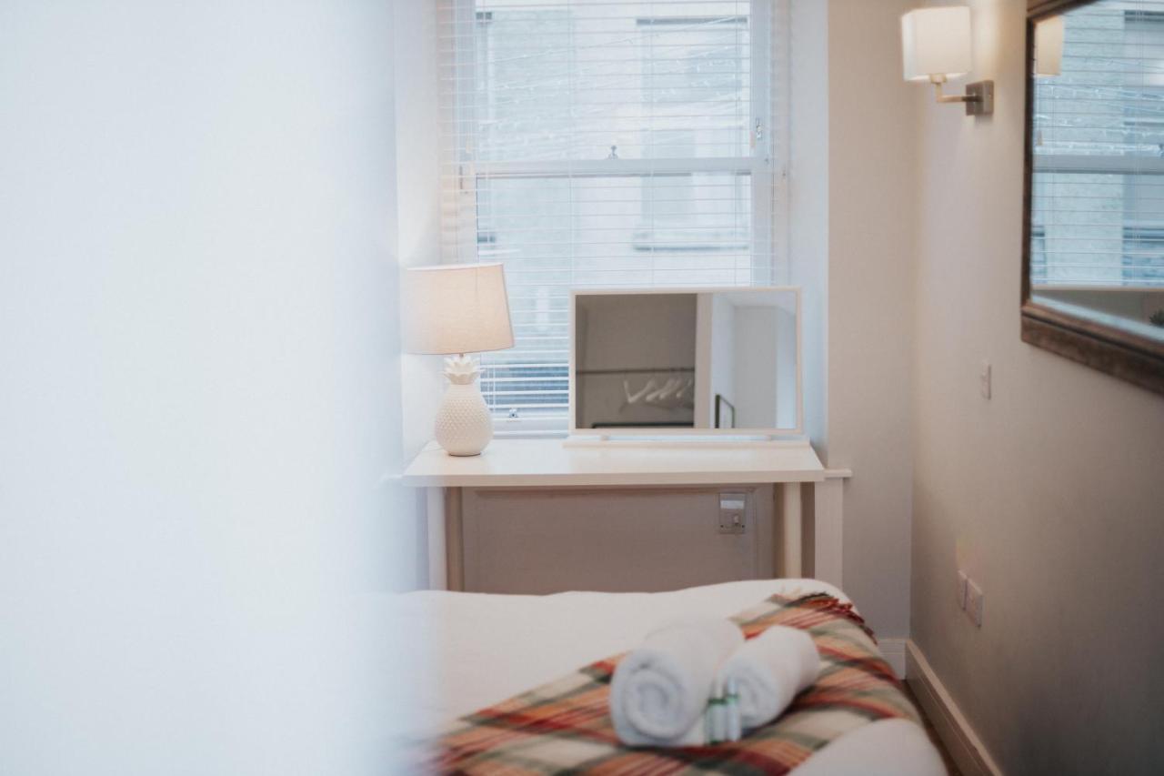Luxury Modern 3 Bedroom Apartment In City Centre 爱丁堡 外观 照片