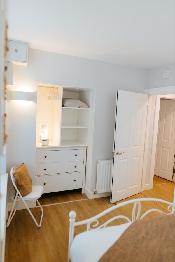 Luxury Modern 3 Bedroom Apartment In City Centre 爱丁堡 外观 照片