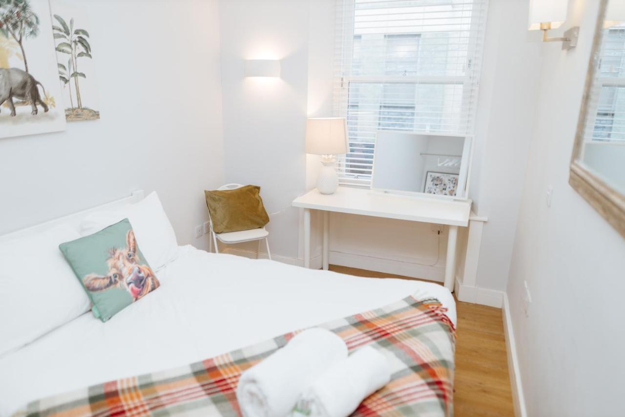 Luxury Modern 3 Bedroom Apartment In City Centre 爱丁堡 外观 照片