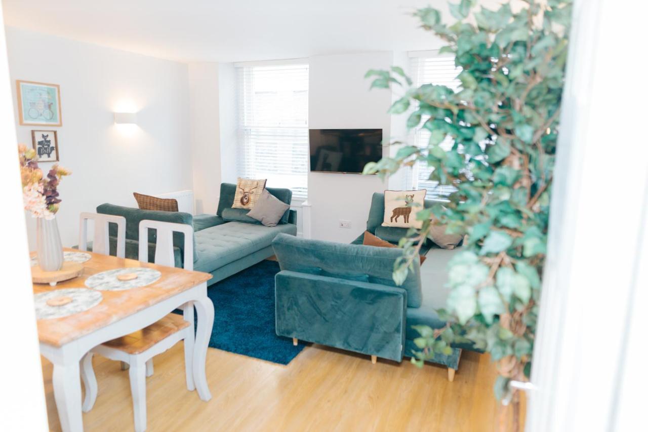 Luxury Modern 3 Bedroom Apartment In City Centre 爱丁堡 外观 照片
