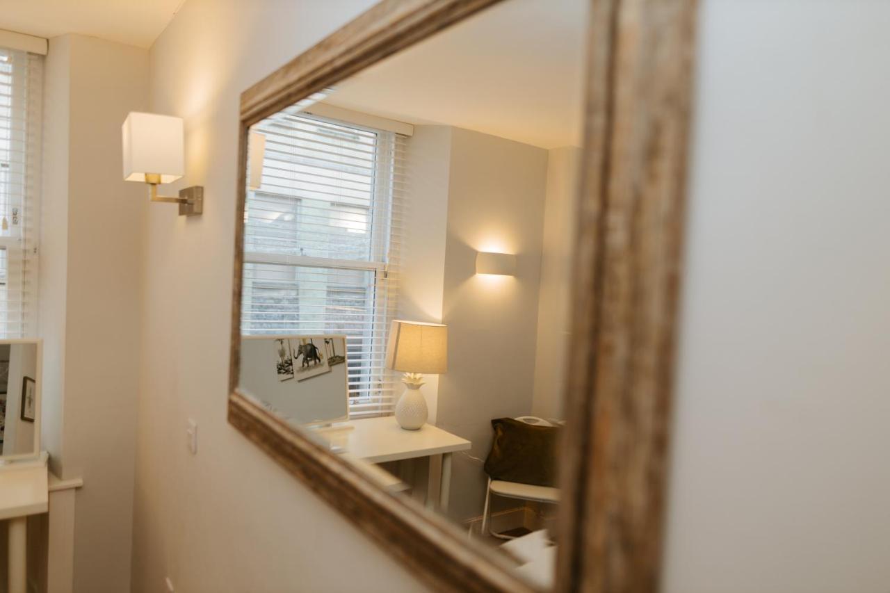 Luxury Modern 3 Bedroom Apartment In City Centre 爱丁堡 外观 照片